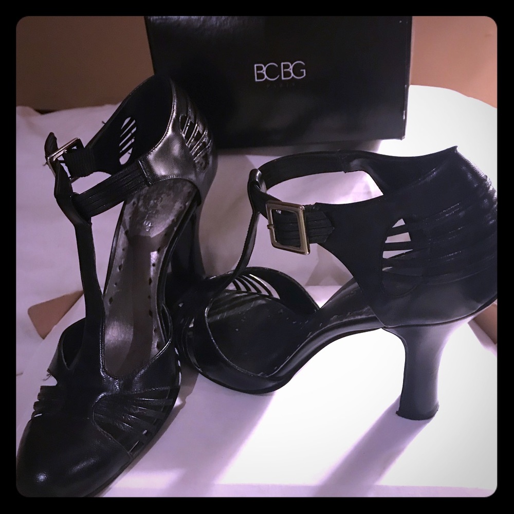BCBG black heels silver buckle